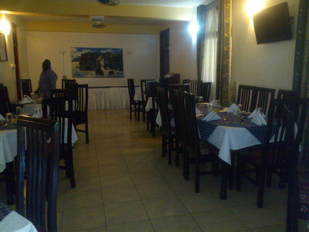 Areba Hotel Entebbe Esterno foto