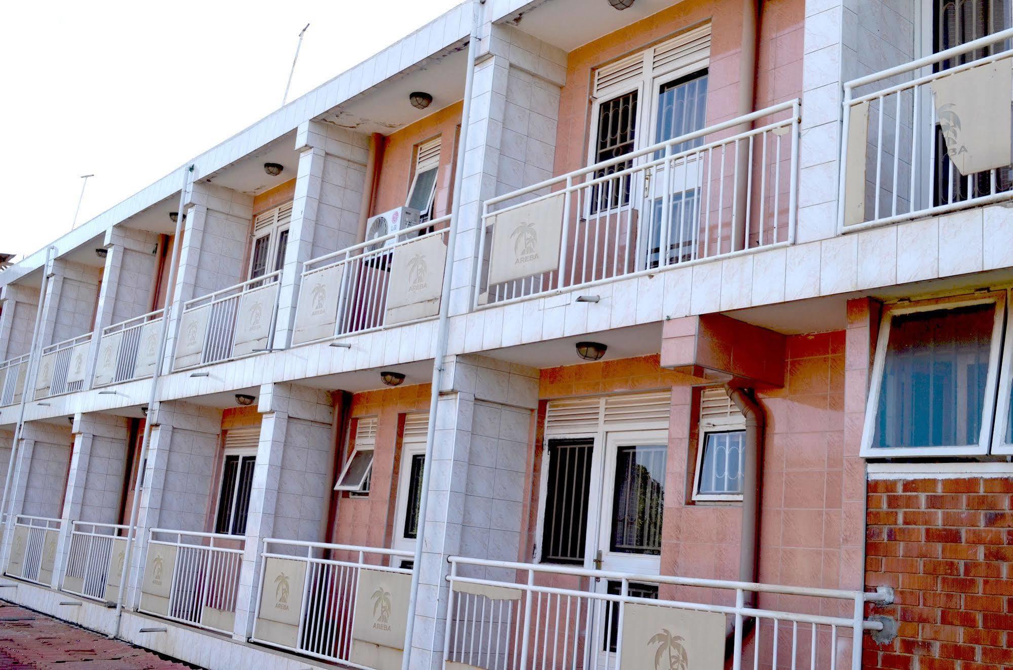 Areba Hotel Entebbe Esterno foto
